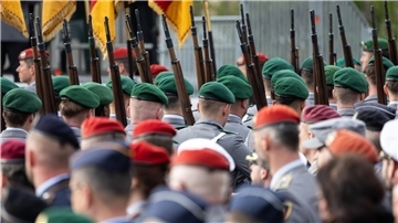 Rückkehr zur Wehrpflicht? Union für Vorbereitungen Wieviel Freiwillige können für die Bundeswehr gewonnen werden - und was, wenn das nicht reicht? Die Koalition diskutiert.