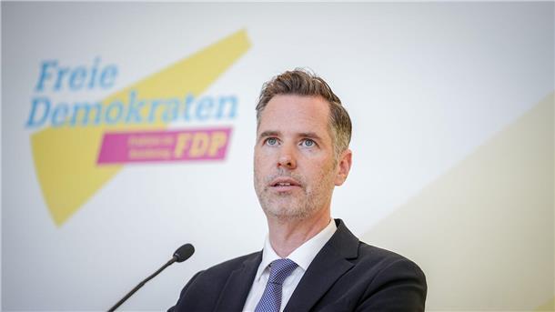 Dürr will FDP-Fraktionschef im Bundestag bleiben Will weiterhin die FDP-Fraktion im Bundestag führen: Christian Dürr.