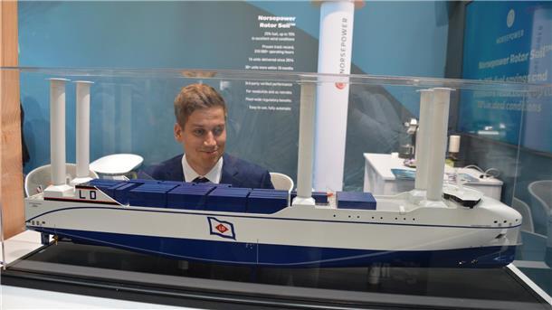  Die finnische Firma Norsepower baut Rotorsegel. 