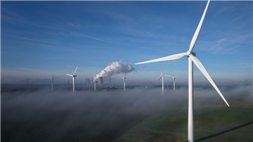 Windenergie, Solarstrom ... Die Energiekrise könnte laut der Internationalen Energieagentur eine Chance für die Energiewende darstellen.