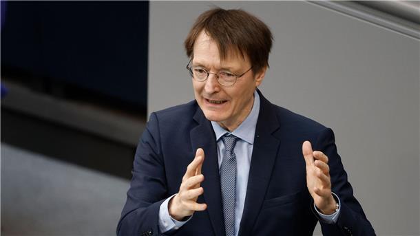 Was bringt das Anti-Engpass-Gesetz für Fiebersaft und Co.? „Wir ändern die Rahmenbedingungen so, dass Deutschland als Absatzmarkt für Arzneimittel wieder attraktiver wird“: Bundesgesundheitsminister Karl Lauterbach.
