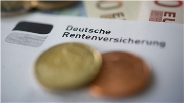 „Wir bauen darauf, dass die Bundesregierung die Altersvorsorgepflicht in dieser Legislaturperiode einführt“, sagt Rentenpräsidentin Gundula Roßbach.