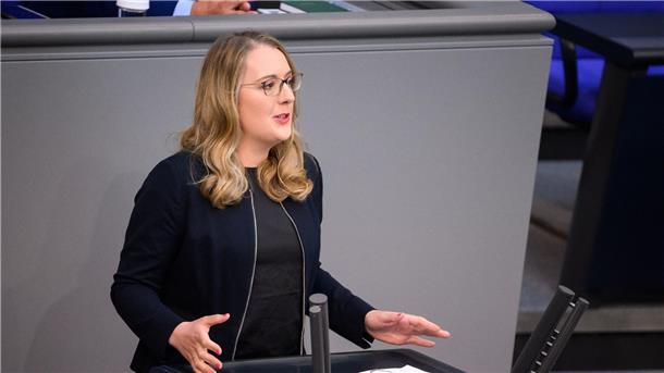 „Wir erwarten, dass Christian Lindner seiner Verantwortung für den Haushaltsprozess nun endlich gerecht“, sagt Katharina Dröge, Vorsitzende der Bundestagsfraktion von Bündnis 90/Die Grünen.