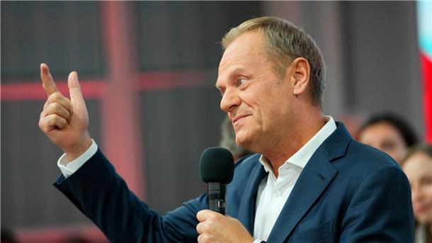 Zehntausende Nationalisten ziehen durch Warschau „Wir haben uns auf vier Jahre guter, harter und solidarischer Arbeit geeinigt“, sagt Donald Tusk.