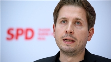 „Wir müssen um den richtigen Weg streiten. Und es muss auch mal dabei knirschen, wenn es für die richtige Sache ist“, sagt SPD-Generalsekretär Kevin Kühnert.