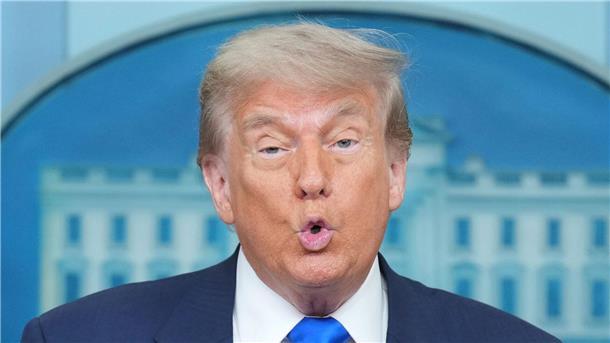 Trump: Werden Ukraine-Wunsch nach Flugabwehrsystem prüfen „Wir werden es uns ansehen müssen“ - sagt Trump zum Wunsch der Ukraine nach einem weiteren Patriot-Luftabwehrsystem.