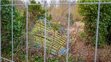 Wird hier noch gebaut? Seit 2018 ist das mögliche Baugebiet Ackmann eine verwilderte Fläche am Reuterhamm. Früher war es Kleingartengebiet.