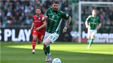 Wird Werder Bremen verlassen: Stürmer Oliver Burke. 
