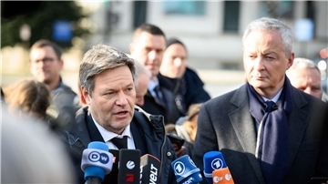 Wirtschaftsminister Robert Habeck (l) und sein französischer Amtskollege Bruno Le Maire in Washington.