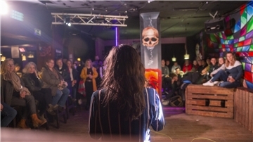 Wissenschaftliche Inhalte in lockerer Umgebung allgemeinverständlich präsentiert - das ist „Science goes Public“.