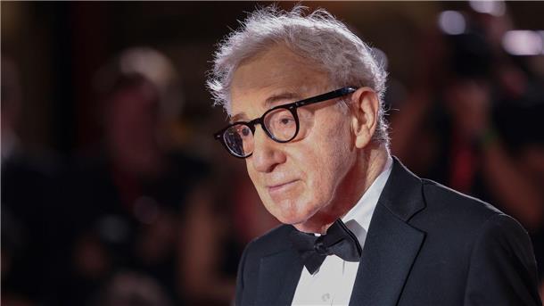 Woody Allen bei der zur Premiere seines Films „Coup de Chance“ in Venedig.