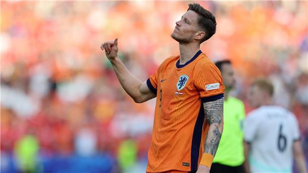Oranje-Team gewinnt Testspiel gegen TSV Havelse 6:1 Wout Weghorst hat im Testspiel gegen TSV Havelse zwei Tore erzielt.