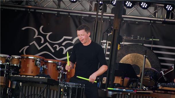 Perkussionist Grubinger: Bühnen-Abschied mit 40 Wurde im Mai 40 Jahre alt: Der österreichische Perkussionist Martin Grubinger verabschiedet sich nach einer großen Karriere von der Bühne.