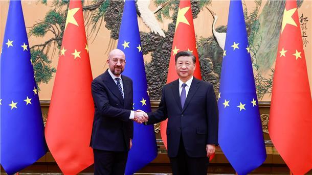 Xi Jinping empfängt Charles Michel zu Gesprächen in Peking.