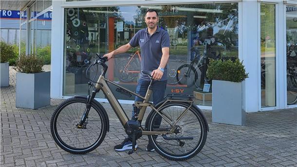 Darum sammelt das E-Bike Center Nordenham Fahrräder für Malawi Yasin Kapakli, Mitinhaber des Nordenhamer E-Bike-Centers, freut sich auf die große Fahrrad-Sammelaktion.