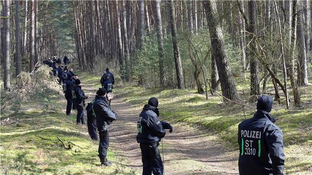 Neue Suchaktion im Vermisstenfall „Inga“ ergebnislos Zahlreiche Einsatzkräfte der Polizei durchsuchen im Vermisstenfall „Inga“ erneut ein Gebiet im Landkreis Stendal.
