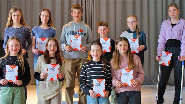 Zehn Schülerinnen und Schüler aus Bremerhaven und Bremen hatten sich für den Landesentscheid qualifiziert.
