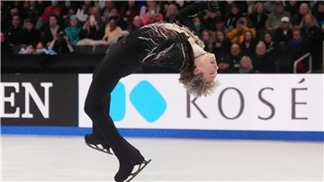 Zeigte auch dieses Mal wieder eine spektakuläre Flugshow: Ilia Malinin aus den USA. (Archivbild)