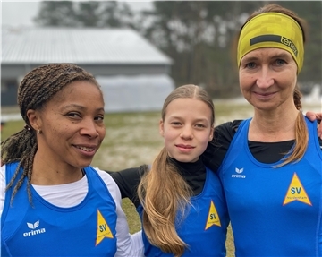 Maritza Rodallega-Leon, Anneke Wachtendorf und Tanja Lischewski Läuferinnen des SV Nordenham