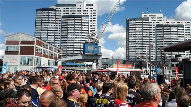 Zuletzt feierten die Pinguins 2019 vor dem Saisonstart einen Tag der Fans. In den vergangenen beiden Jahren musste diese Veranstaltung corona-bedingt ausfallen.