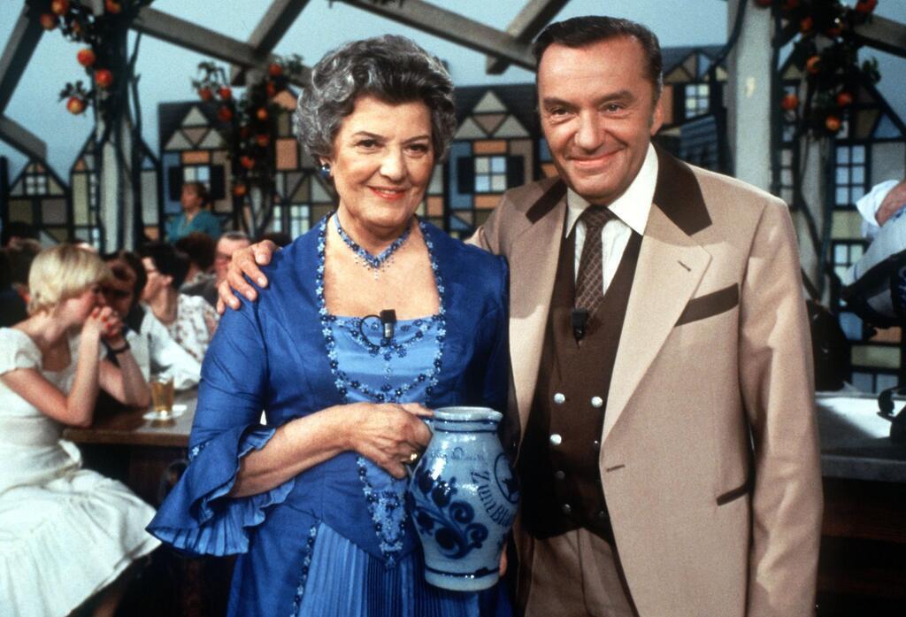„Zum Blauen Bock“ war eine der erfolgreichsten TV-Sendungen im Nachkriegsdeutschland. (Archivbild von 1979 mit Heinz Schenk und Lia Wöhr) 
