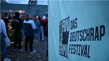 Zum ersten Mal findet das Turn Up Festival statt. 