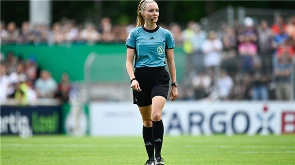 Zum ersten Mal im DFB-Pokal an der Pfeife: Fabienne Michel.