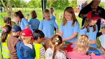 Zum Helferteam gehörten auch Zweitklässler von der Grundschule Süd. 