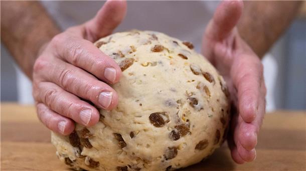 LEB zeigt, wie wir zuckerfrei durch die Weihnachtszeit kommen Zum typischen Weihnachtsgebäck Christstollen gibt es Alternativen ohne Haushaltszucker.