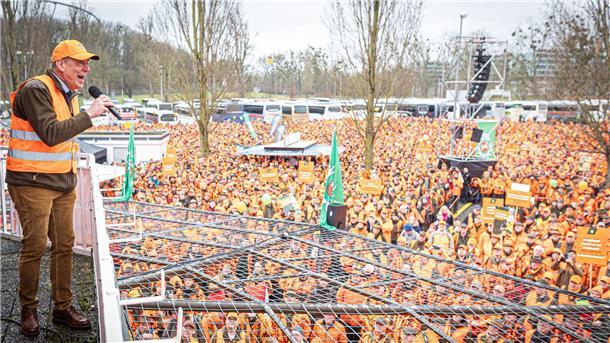 Zur Großdemo gegen Jagdbeschränkungen sind Jäger aus ganz Deutschland nach Hannover angereist.