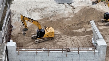 Brückenbaustelle A27 bei Wulsdorf mit Baggern