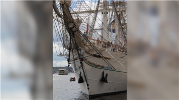 Zusage aus dem Oman: Die „Shabab Oman II“ nimmt Kurs auf Europa und die SAiL in Bremerhaven.