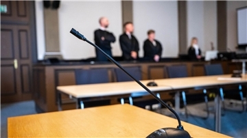 Zwei Angeklagte legten teilweise ein Geständnis ab.