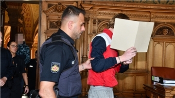 Zwei Brüder mussten sich vor dem Landgericht Bremen wegen versuchten Totschlags verantworten. 