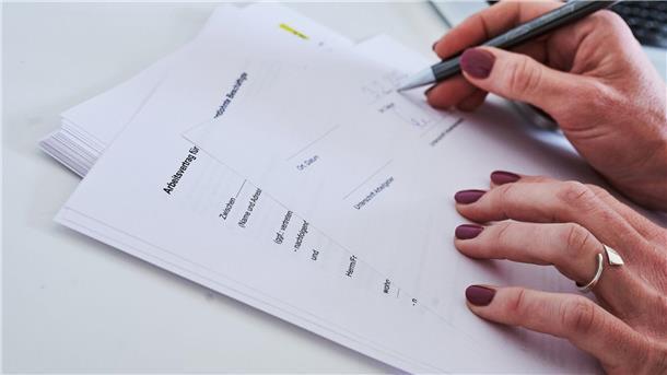 Lohnlücke zwischen Männern und Frauen unverändert Zwischen Frauen und Männern gibt es laut dem Statistischen Bundesamt nach wie vor Gehaltsunterschiede.