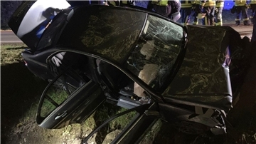 Zwischen Zeven und Hofkoh kam es am Sonntagabend zu einem schweren Verkehrsunfall, bei dem drei Personen erheblich verletzt wurden. 